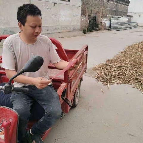 网格员化身宣传员，筑牢FXJ防线