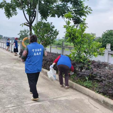生物多样性之巡河净滩活动