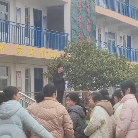 消防演练 防患未“燃”——广天乡中心校开展消防安全疏散演练