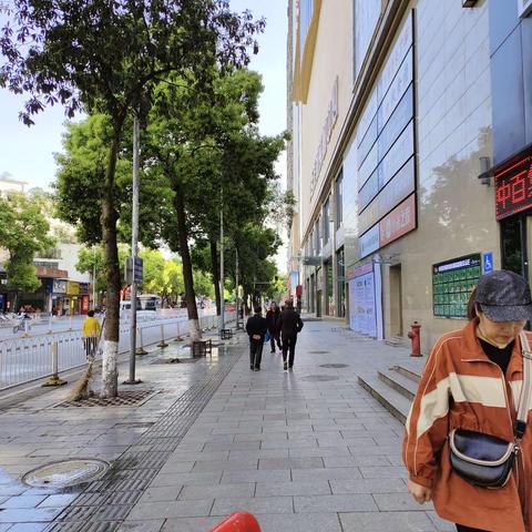 恩施来凤店防损每日巡查报告