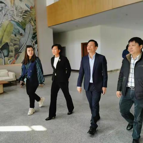 白沙黎族自治县县长黄聪一行到白沙悠然亭颐养中心视察养老服务工作