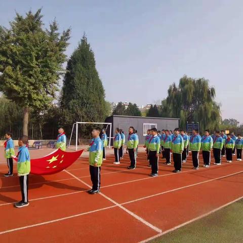 “九九重阳节，浓浓敬老情”||育花路小学重阳节升旗仪式