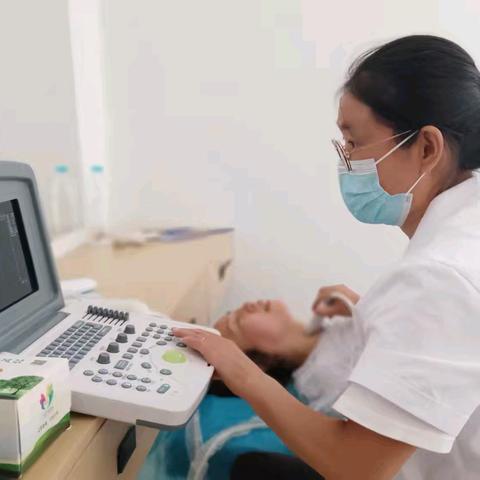 甸柳新村街道开展新时代文明实践义诊活动