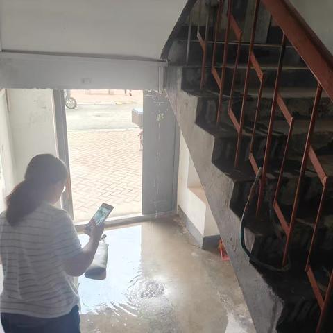 定商办督四步走，甸柳新村第三社区老楼治理服务包两天火速巧解十年堵