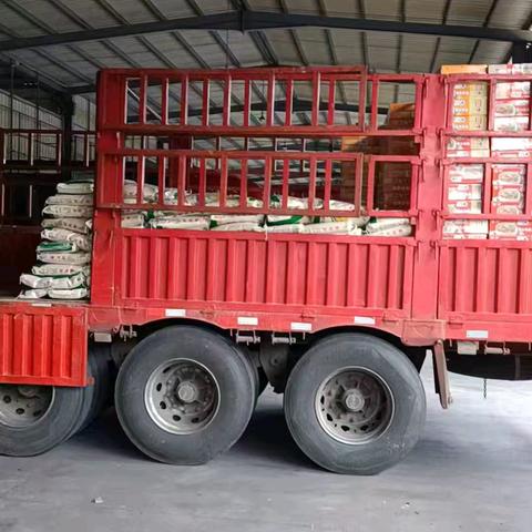 洪水无情人有情 爱心捐赠暖人心