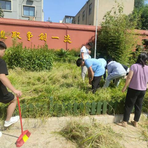 开封市体育运动学校(体育中学)开展国防教育(三）劳动教育活动