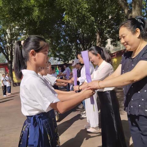 致敬师者，筑梦前行 ——东峰小学教师节“谢师礼”简讯