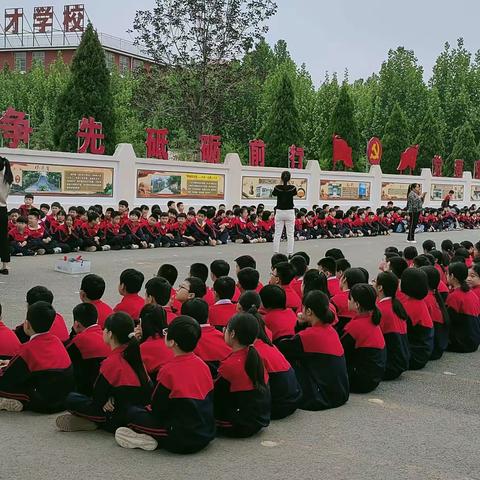 【关爱学生 幸福成长】——五年级跳绳比赛活动