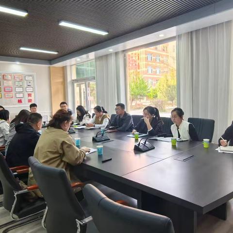 携手共进谋发展，互学互鉴促提升 ——临河四中与巴市二中中考备考经验交流会