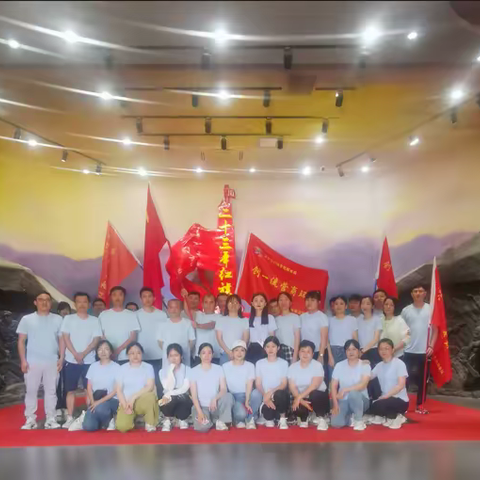 “弘扬劳模精神，争当时代先锋” ——万宁市行政审批服务局党支部开展 庆“五·一”系列主题党日活动