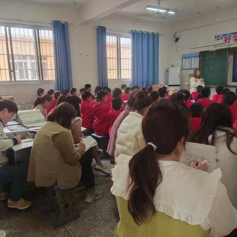 立足生本课堂 提升核心素养 ——唐河县教体局领导莅临洪瑞书院听课视导