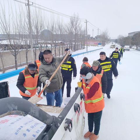 汝州市农村公路管理所:全力以赴除冰雪保畅通（副本）