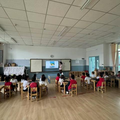 暖暖教师节，浓浓师生情——榆林市妇联幼儿园主题活动