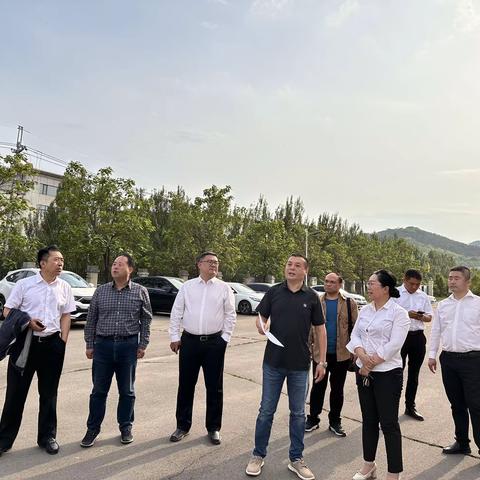 市商务局到溪湖区就重点项目建设进行调研推进