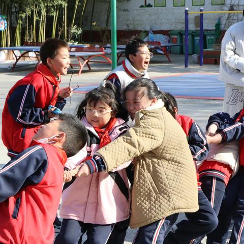 童心展风采 运动向未来 ——济水东街学校举行冬季运动会