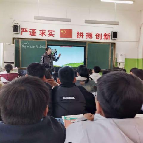 【二实小】听课.评课，共成长——宁陵县第二实验小学三年级英语教研活动