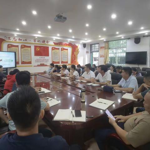 三亚市育才中心学校教育集团召开2024-2025学年度集团发展规划审议会议