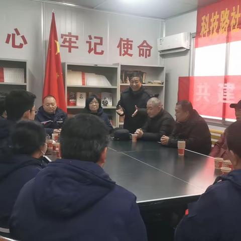 多方协调  物业进驻 ——科技路社区雁塔税务局小区物业进驻签字仪式