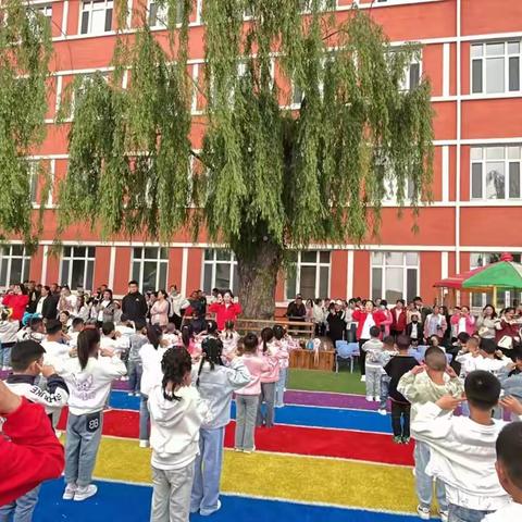 横道河镇中心小学 “七彩童年，快乐成长” 六一活动纪实