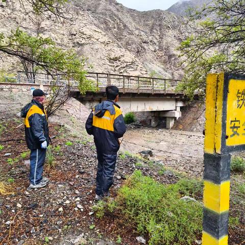 防洪、防暑、防涨——彰显铁路担当