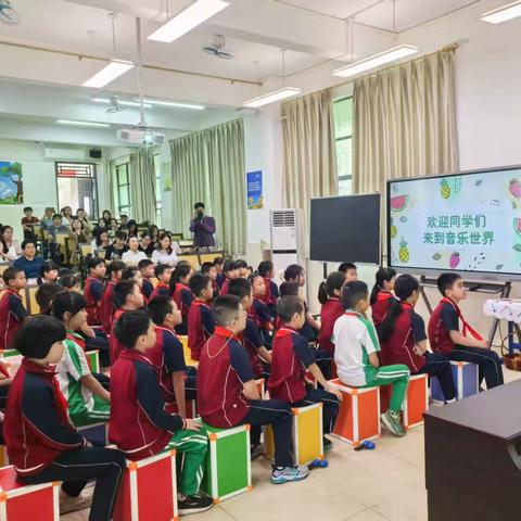 美育浸润 AI赋能 ——梅县区小学音乐教研活动在德兴小学绽放精彩