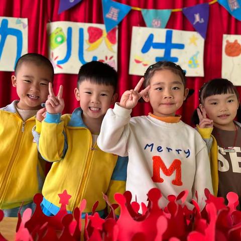 生日“童”聚、欢乐“童”享【明星礼仪幼儿园2月份集体幼儿生日会】