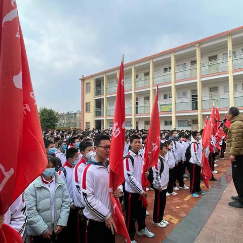 春风弗青松，清明祭忠魂——邹城八中全环境立德树人主题活动