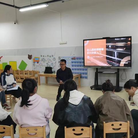 指尖跃动·艺展风采丨贵港市港北区青云幼儿园教师钢琴弹唱技能考核