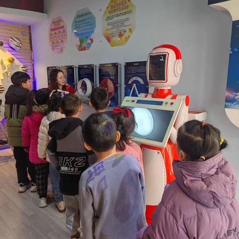 “走近科学 放飞梦想”小组活动