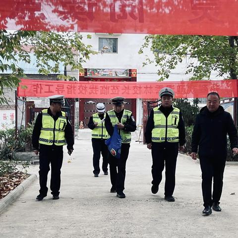 交通警察进校园之交通安全伴我行——芦岗乡滑店小学