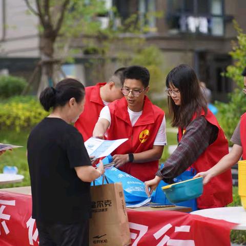 庆国庆·深节水——将乐县水利局开展“节水将乐，你我同行”节水主题宣传进社区活动