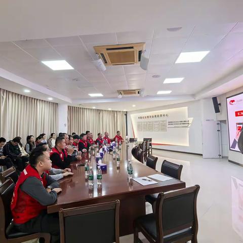 【民生微实事】“爱国拥军·致敬老兵·传递关爱”华联社区退役军人主题系列活动之拥“军”爱法，与“宪”同行，退役军人普法讲座