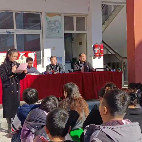 榜样引领勇争先，蓄势待发齐奋进——李阁小学2024年秋期中表彰大会
