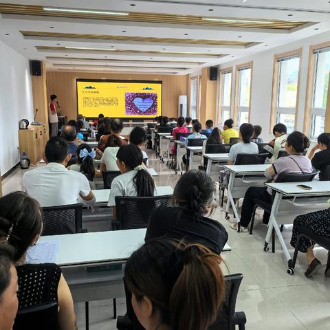 利剑护蕾守初心  禁毒反诈筑防线
