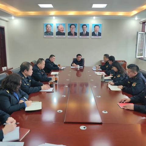 市政执法大队党支部召开2022年度组织生活会和开展民主评议党员