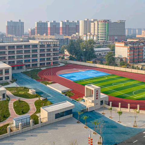 家校协力·共育未来 一一灵寿县龙岗学校举办一年级家长开放日活动