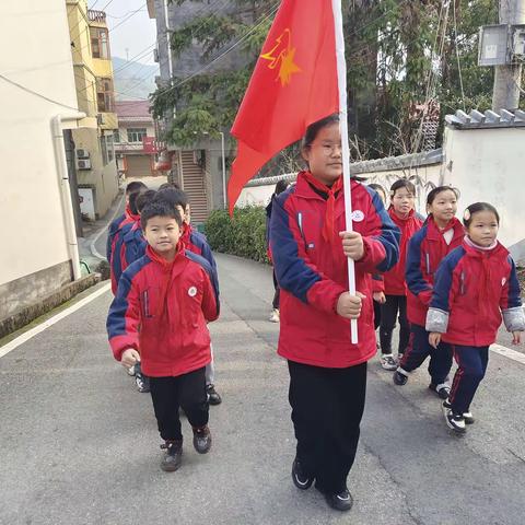 传承雷锋精神，践行志愿服务——小埠小学学雷锋志愿服务活动