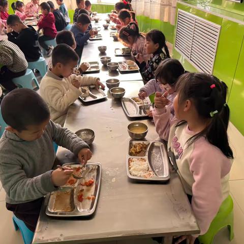 舌尖上的童年：幼儿午餐时光——广饶县大码头镇中心幼儿园