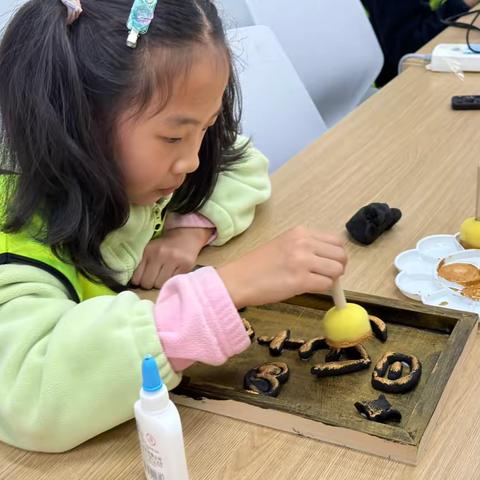 “甲骨文的秘密·手工制作”活动