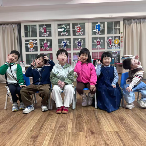 中班科学实验15【彩虹桥】