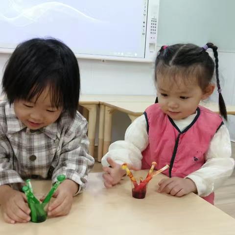 小蘑菇变变变!——托班宝贝的第一堂魔法科学课