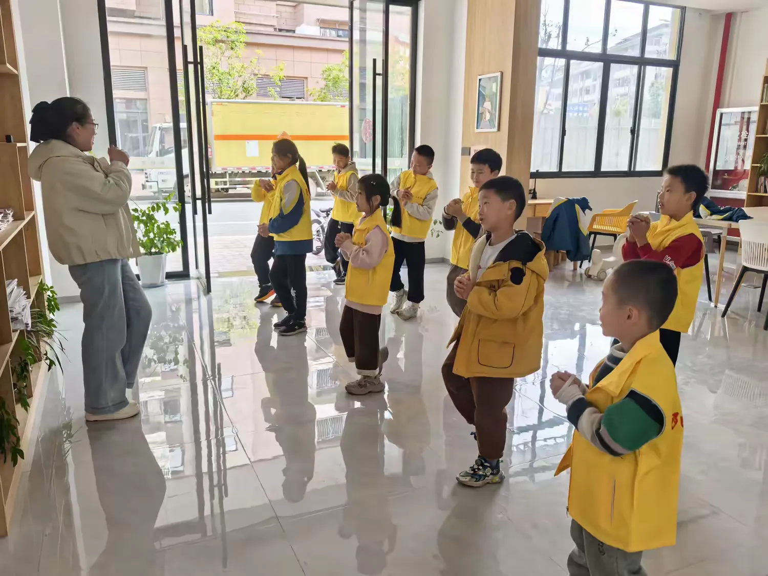 简篇-崇义县横水镇萝卜巷村阳光驿站“童享趣运动 快乐满驿站“主题冬季趣味运动会