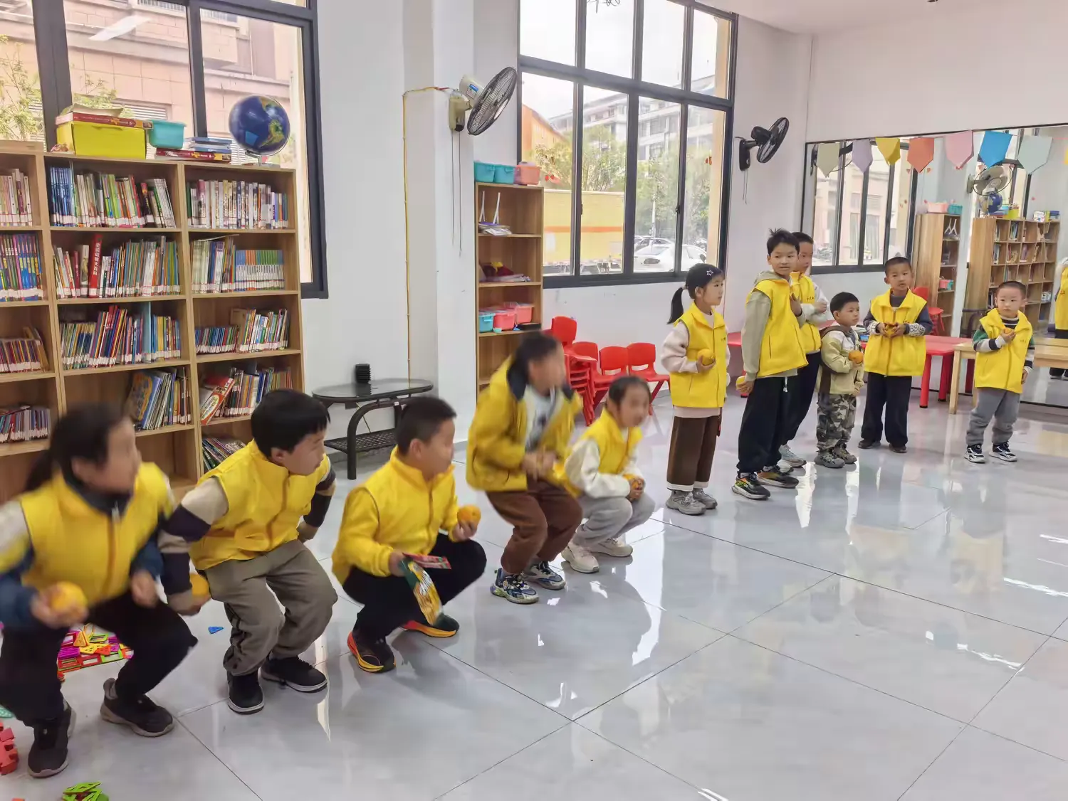 简篇-崇义县横水镇萝卜巷村阳光驿站 “童心向自然 采摘乐翻天” 主题活动