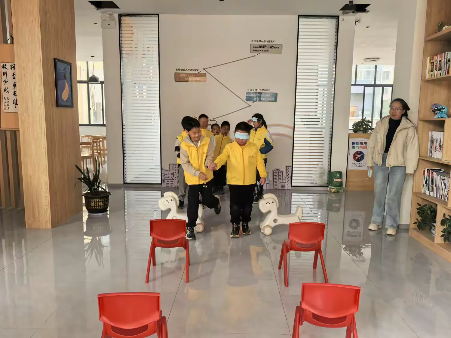 简篇-崇义县横水镇萝卜巷村阳光驿站“童享趣运动 快乐满驿站“主题冬季趣味运动会