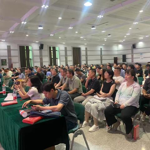 筑牢安全防线，共建和谐家园