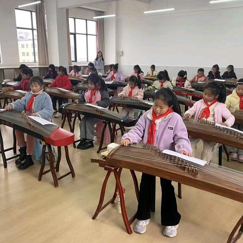 “社”彩缤纷“团”聚梦想——西华小学社团展示