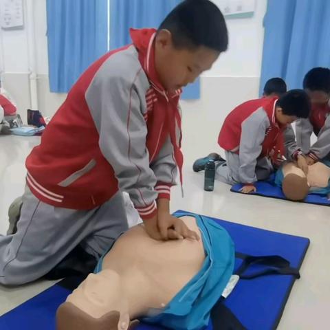 探索生命奥秘 点亮医学梦想 ——玉溪第六小学研学旅行走进玉溪职业技术学院