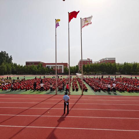 “防震演练，安全‘童’行”——泗水县洙泗小学防震减灾系列教育活动