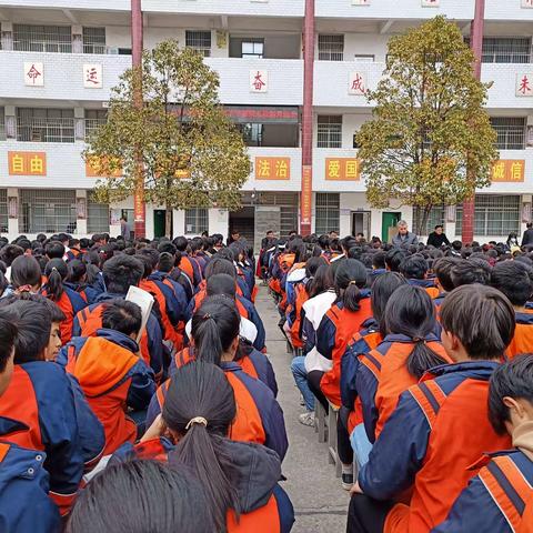 期末总结硕果展 栉风沐雨砥砺行 ——曲潭街道中心学校期末总结及表彰会纪实