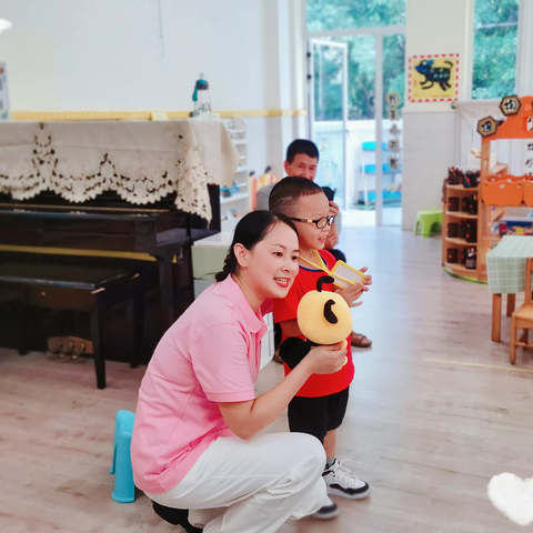 自己的事情 我能自己做                      ——小班幼儿生活自理能力培养的策略